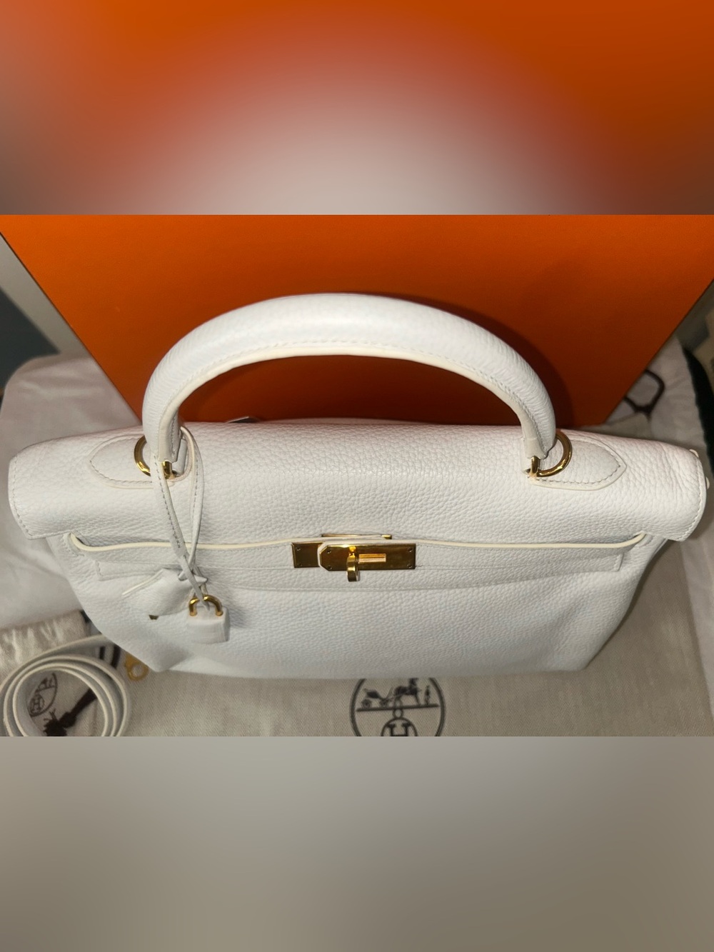 HERMÈS Kelly 35 White Blanc Clemence Leather Gold Hardware Handbag - Picture 8 of 14